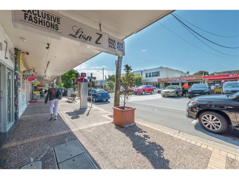 18 Tarcoola Cres, Surfers Paradise QLD 4217