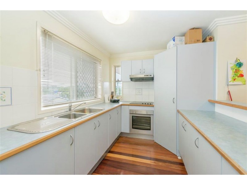 40-42 Meron St, Southport QLD 4215