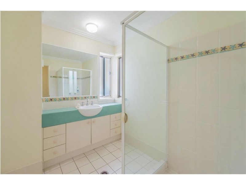 40-42 Meron St, Southport QLD 4215