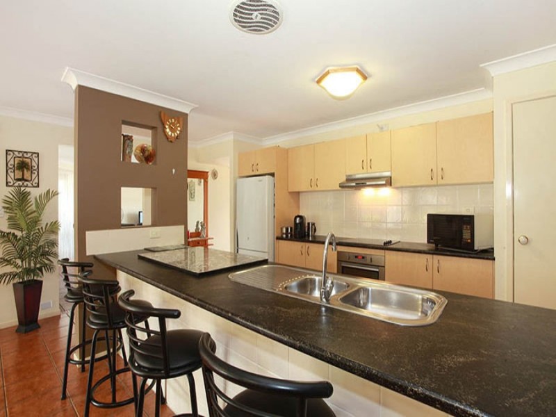 1 Wattlebrush, Molendinar QLD 4214