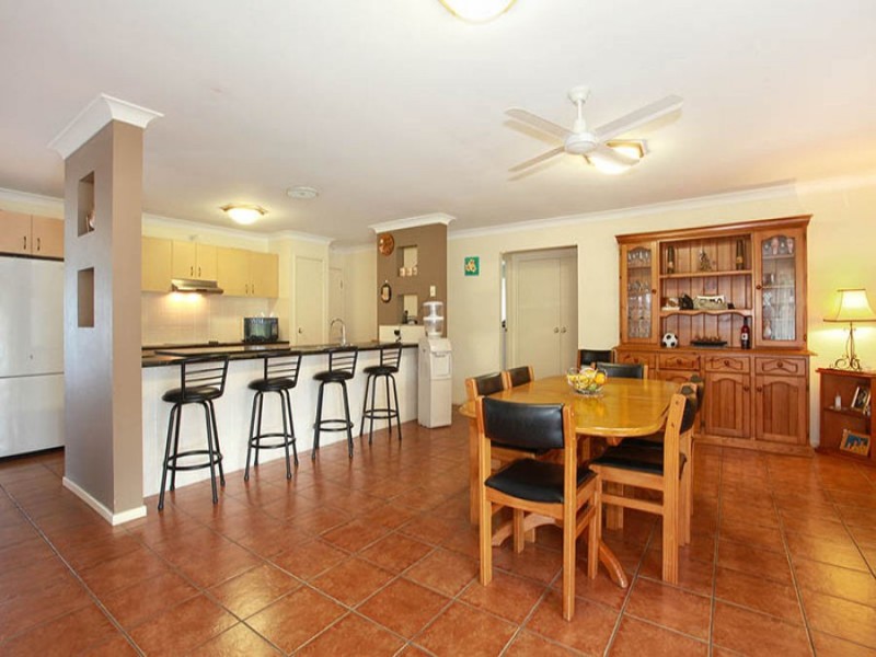 1 Wattlebrush, Molendinar QLD 4214