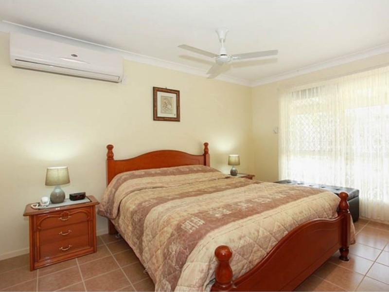 1 Wattlebrush, Molendinar QLD 4214