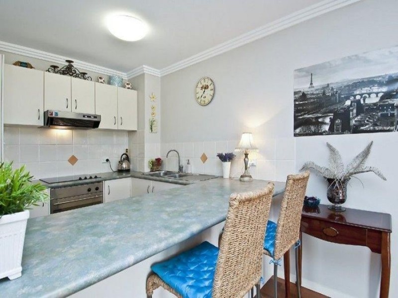 40 Meron St, Southport QLD 4215