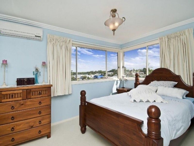 40 Meron St, Southport QLD 4215