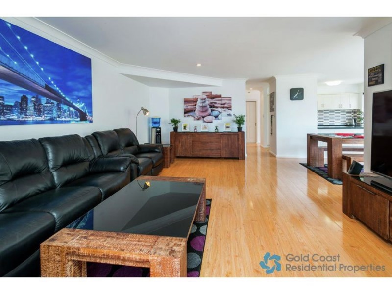 475 Pine Ridge Rd, Runaway Bay QLD 4216