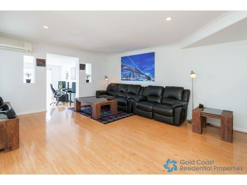 475 Pine Ridge Rd, Runaway Bay QLD 4216