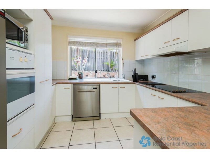 1 Daintree Dr, Parkwood QLD 4214
