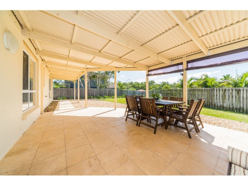 1 Daintree Dr, Parkwood QLD 4214