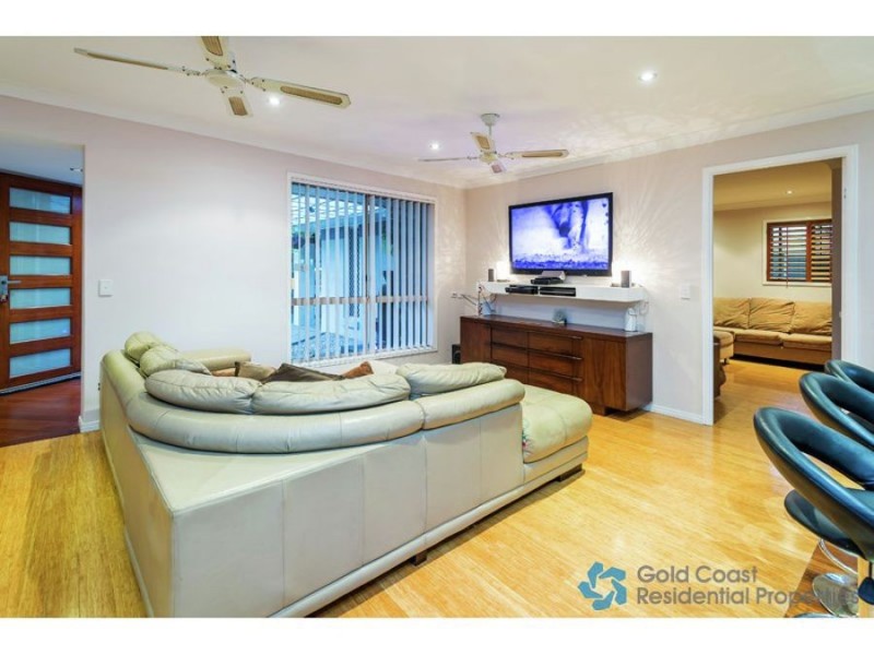 8 Fuji Close, Southport QLD 4215