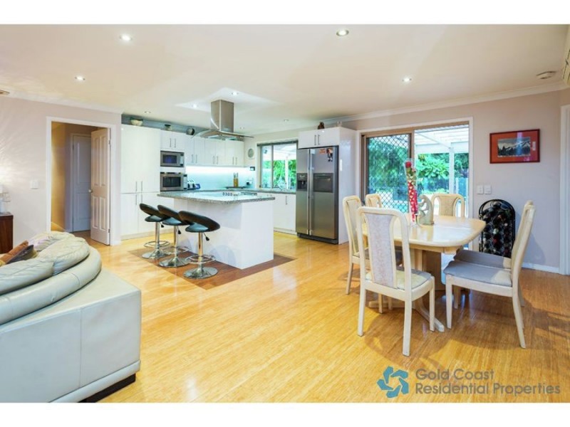 8 Fuji Close, Southport QLD 4215