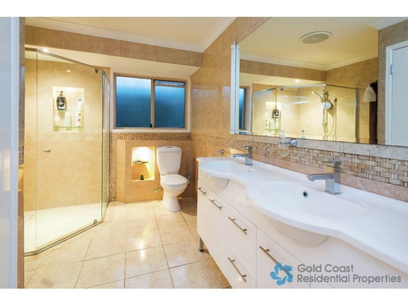 8 Fuji Close, Southport QLD 4215