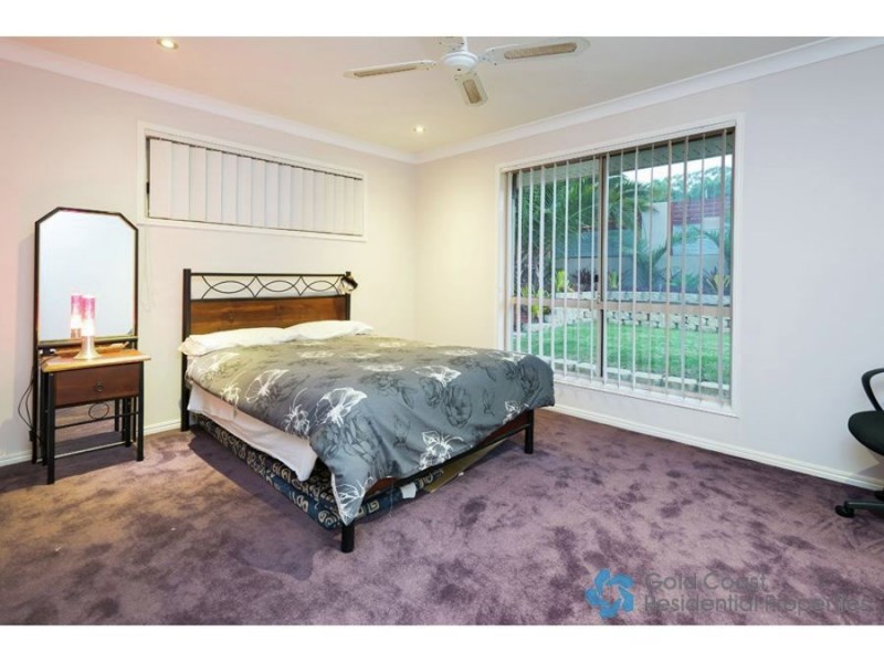 8 Fuji Close, Southport QLD 4215