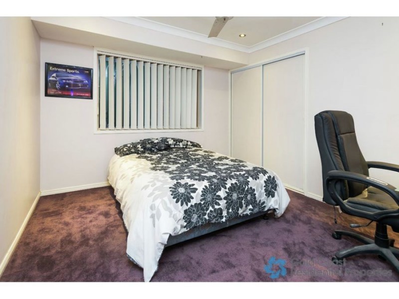 8 Fuji Close, Southport QLD 4215