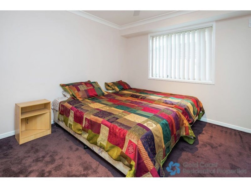 8 Fuji Close, Southport QLD 4215
