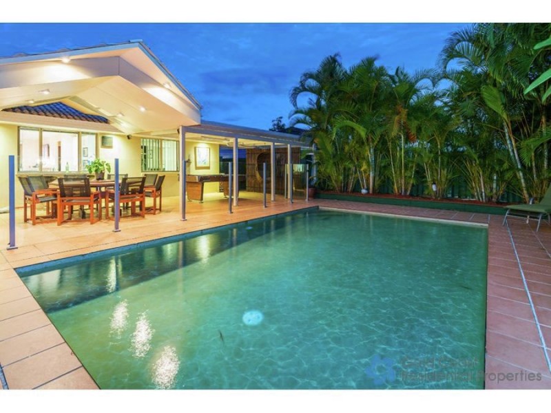8 Fuji Close, Southport QLD 4215