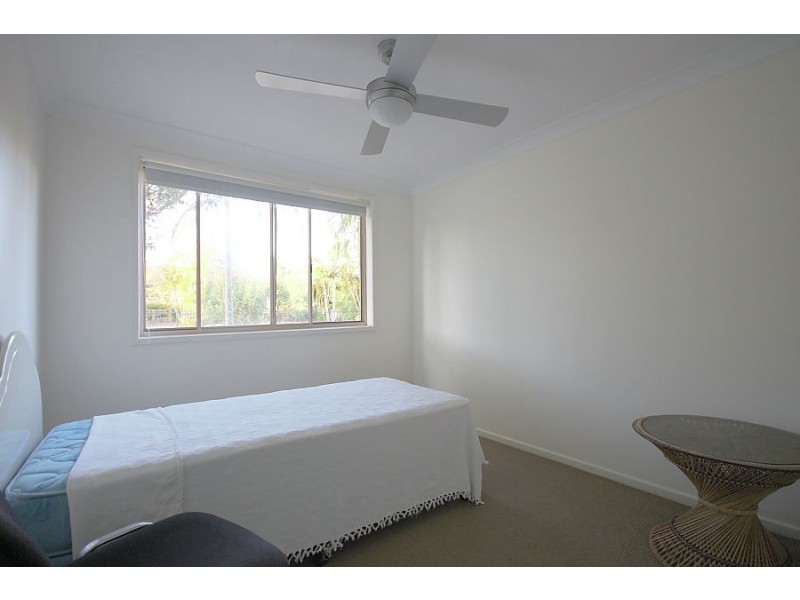 167 Central St, Labrador QLD 4215