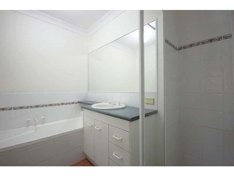 167 Central St, Labrador QLD 4215