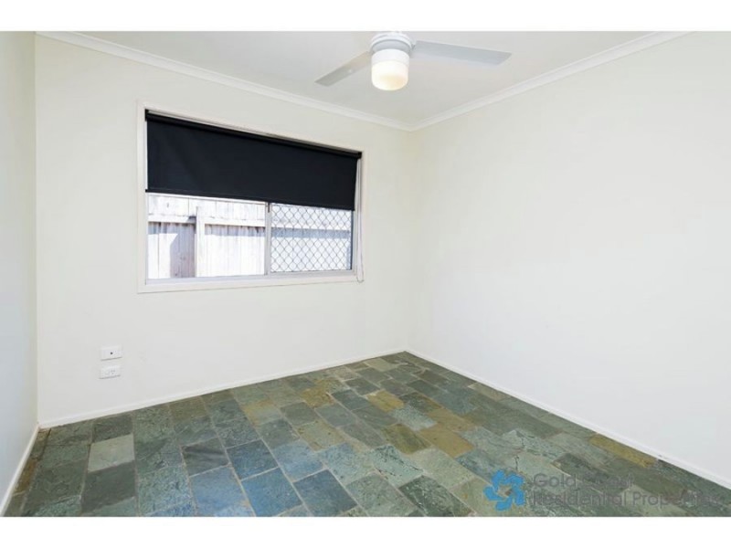 7 Fatsia, Elanora QLD 4221