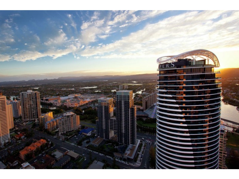 26 Elizabeth Ave, Broadbeach QLD 4218