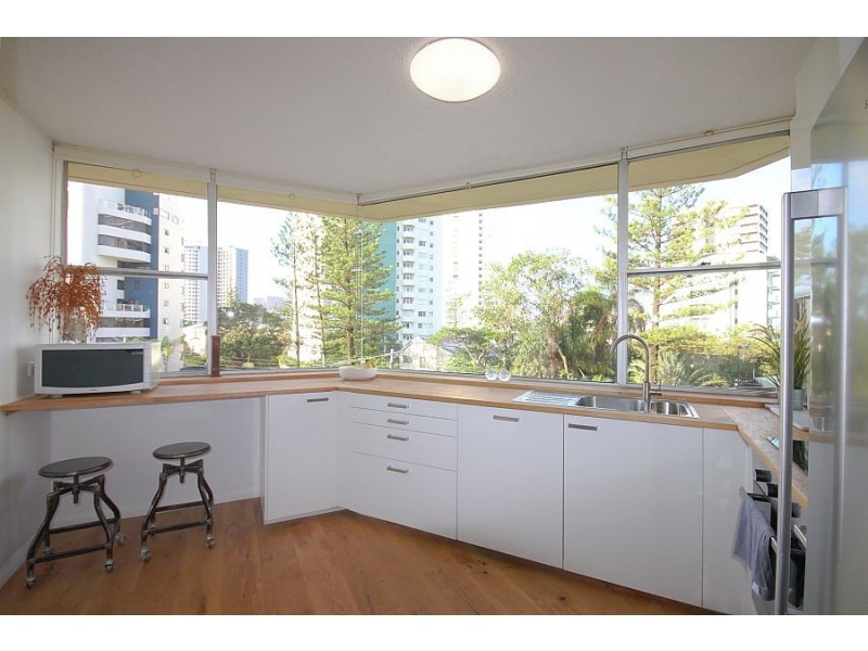 11/3 Old Burleigh Rd, Surfers Paradise QLD 4217