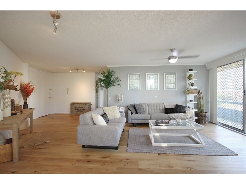 11/3 Old Burleigh Rd, Surfers Paradise QLD 4217