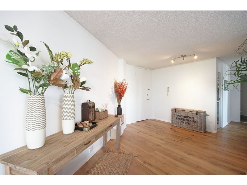 11/3 Old Burleigh Rd, Surfers Paradise QLD 4217