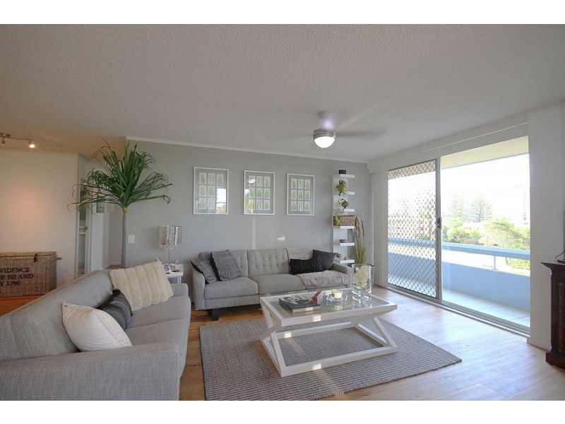 11/3 Old Burleigh Rd, Surfers Paradise QLD 4217