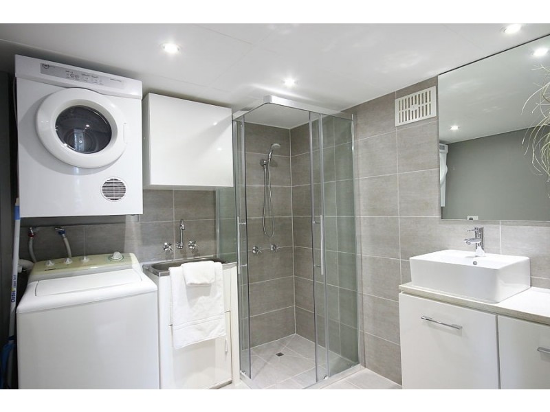 11/3 Old Burleigh Rd, Surfers Paradise QLD 4217