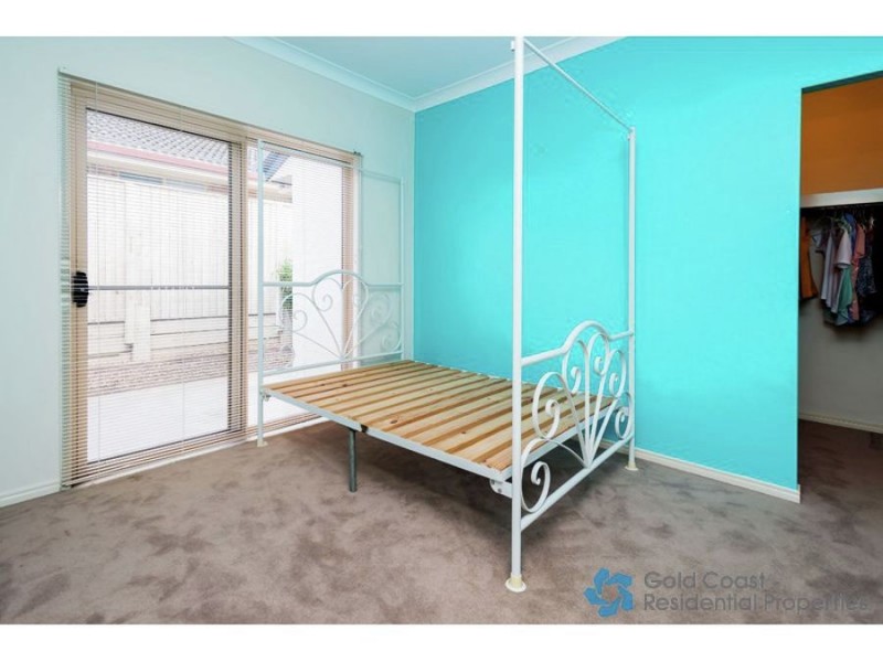 18 Irvine Street, Pacific Pines QLD 4211
