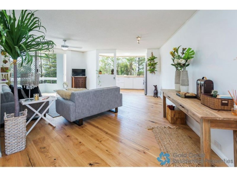 @ Old Burleigh rd, Broadbeach QLD 4218