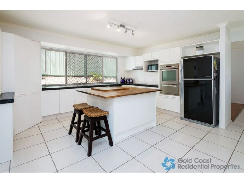 5 Baynton Ave, Helensvale QLD 4212