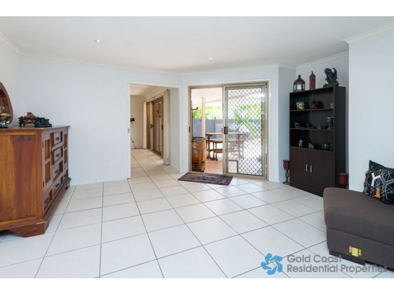 5 Baynton Ave, Helensvale QLD 4212