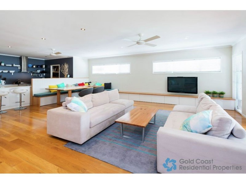 11 Camarillo Cct, Reedy Creek QLD 4227