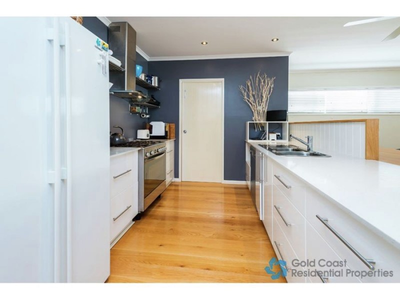 11 Camarillo Cct, Reedy Creek QLD 4227
