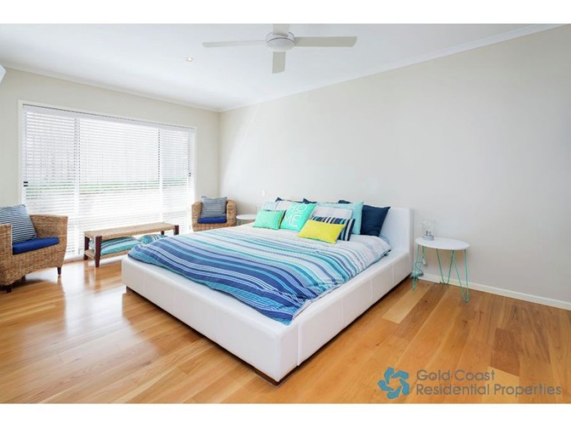 11 Camarillo Cct, Reedy Creek QLD 4227