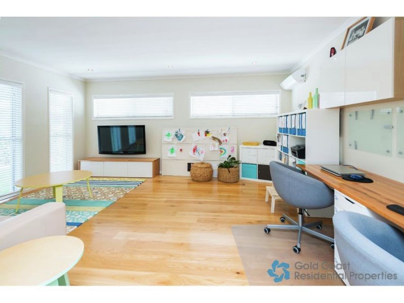 11 Camarillo Cct, Reedy Creek QLD 4227