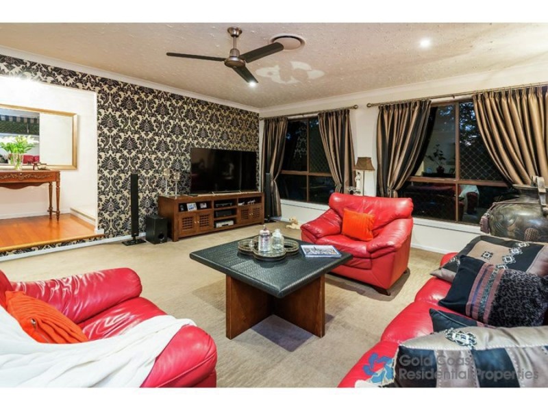 24 Bartlett Avenue, Nerang QLD 4211