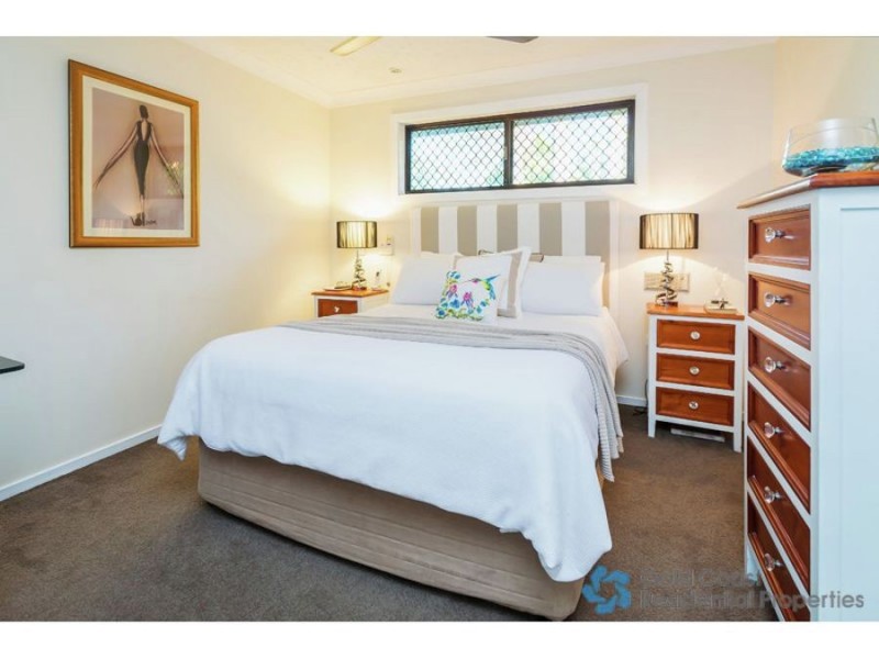 24 Bartlett Avenue, Nerang QLD 4211