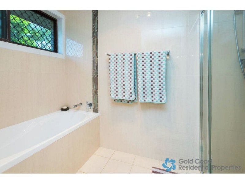 24 Bartlett Avenue, Nerang QLD 4211