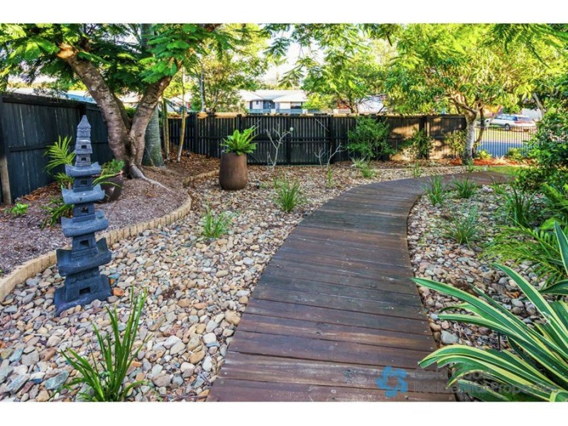 24 Bartlett Avenue, Nerang QLD 4211