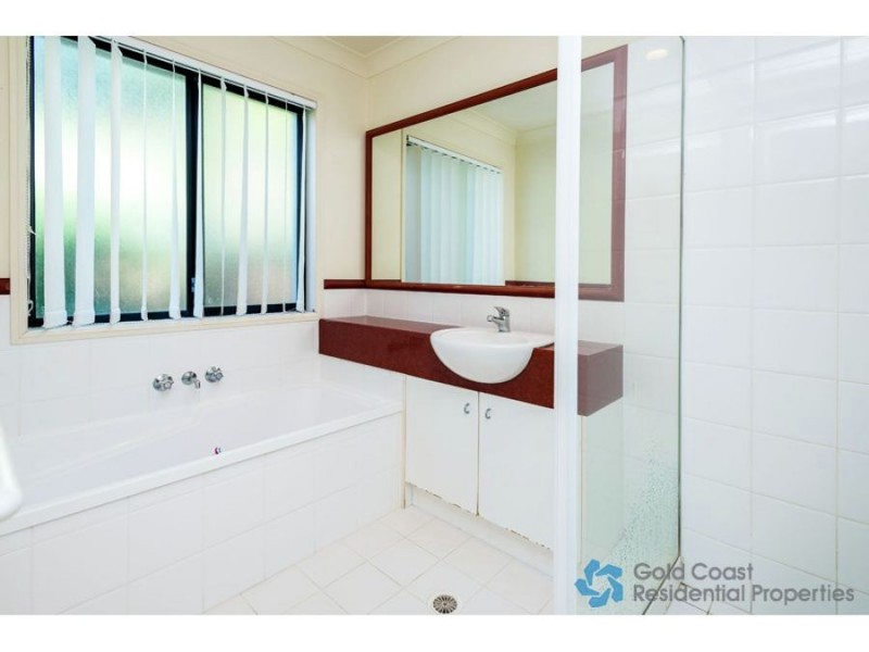 10 Ghilgai, Merrimac QLD 4226