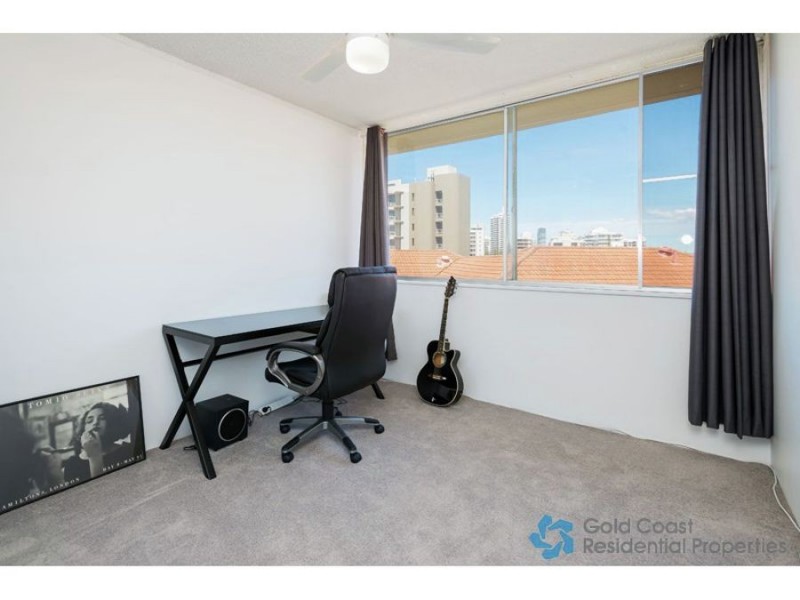 10/3 Old Burleigh Rd, Surfers Paradise QLD 4217