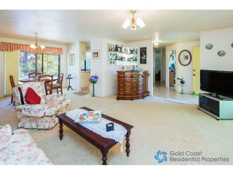 24 Ridgewood Ct, Burleigh Waters QLD 4220