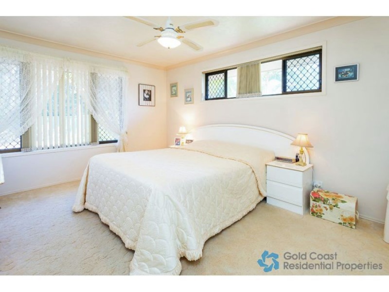 24 Ridgewood Ct, Burleigh Waters QLD 4220