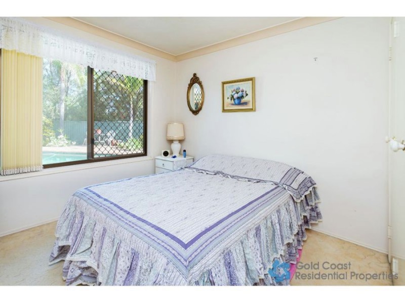 24 Ridgewood Ct, Burleigh Waters QLD 4220