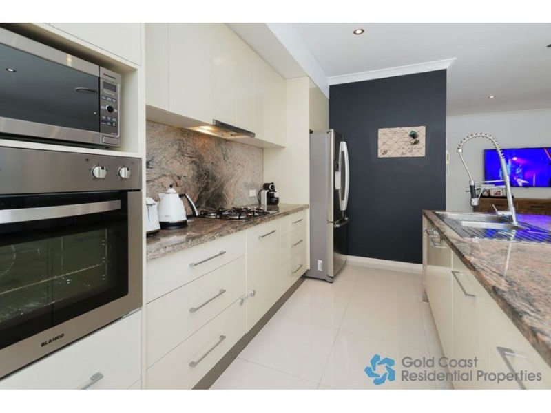 1/30 Heights Drive, Robina QLD 4226