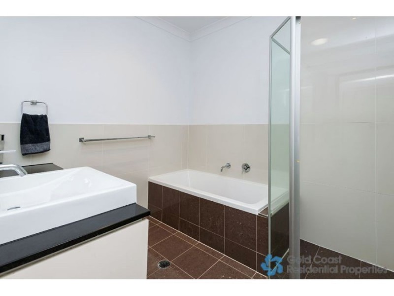 1/30 Heights Drive, Robina QLD 4226