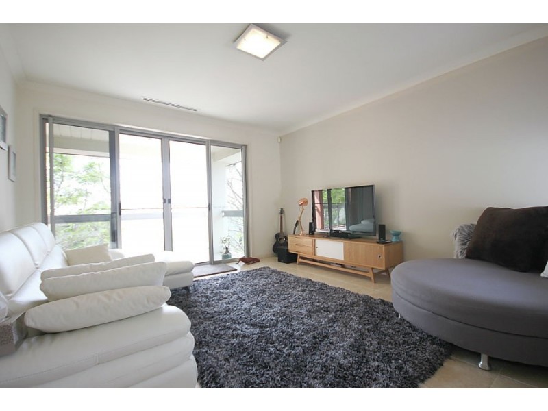 3314 Central Place, Carrara QLD 4211
