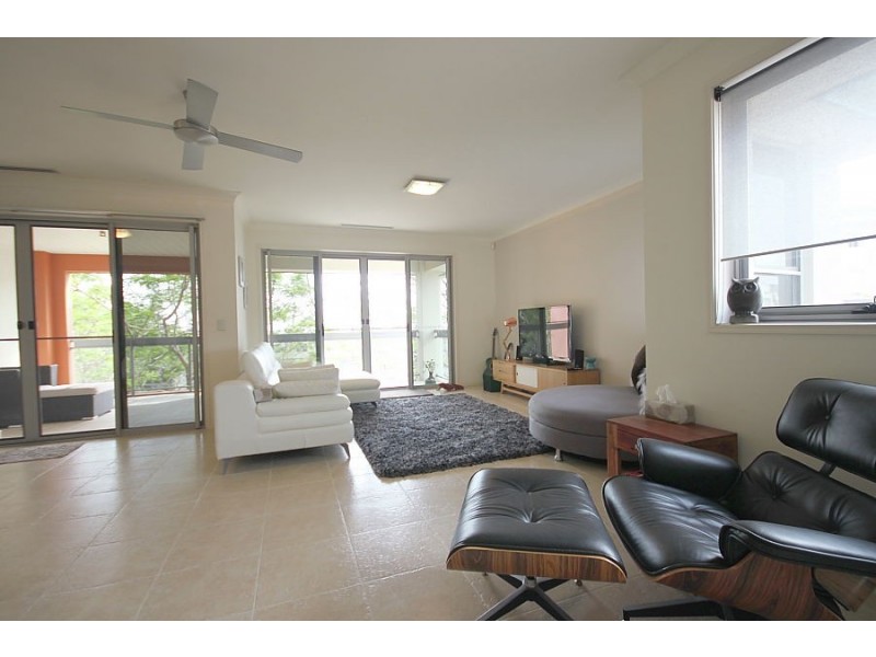 3314 Central Place, Carrara QLD 4211