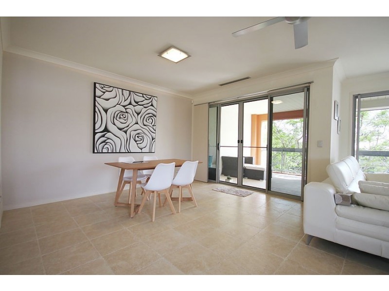 3314 Central Place, Carrara QLD 4211